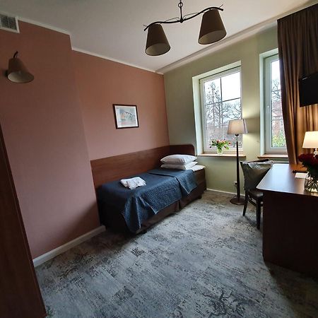 Hotel Siesta Świebodzin Szoba fotó