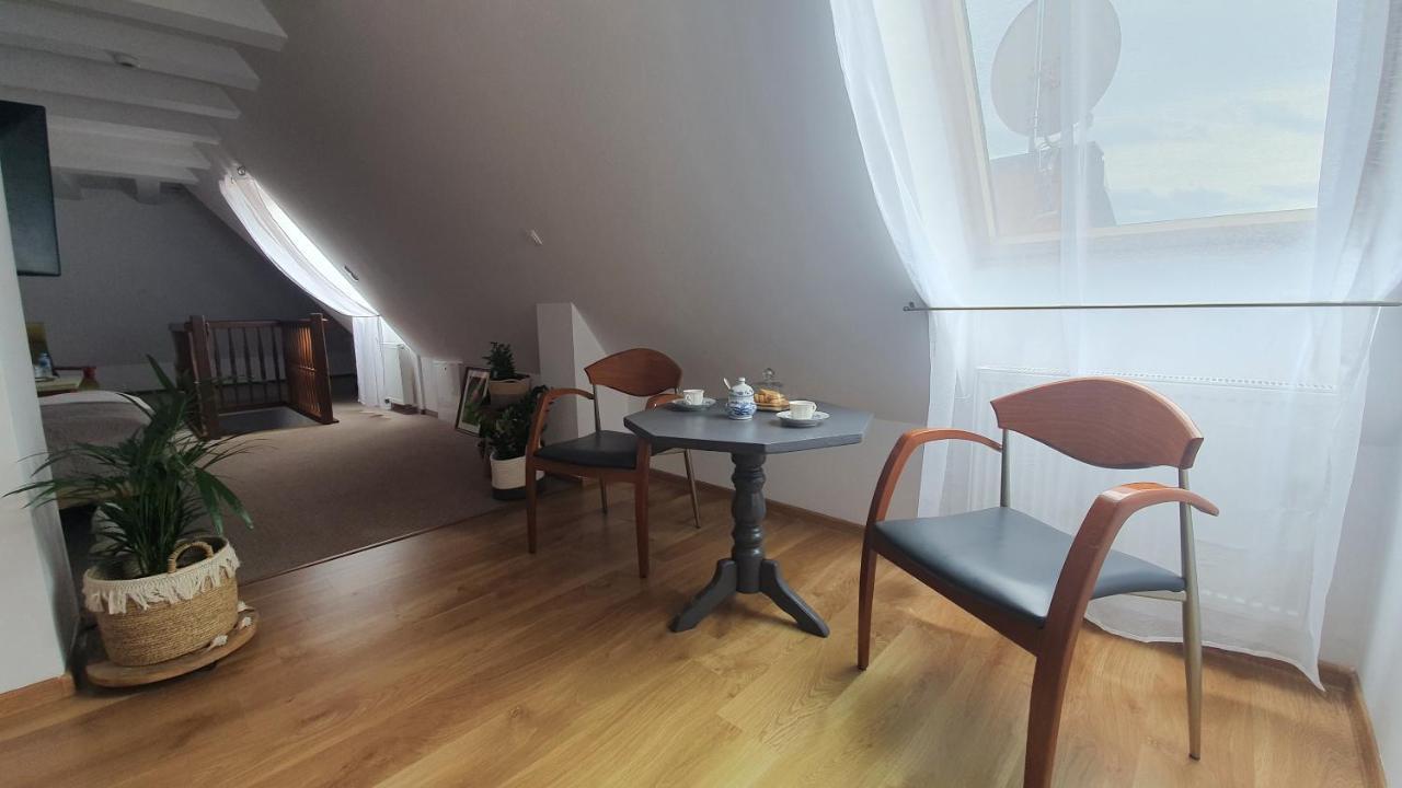 Hotel Siesta Świebodzin Kültér fotó
