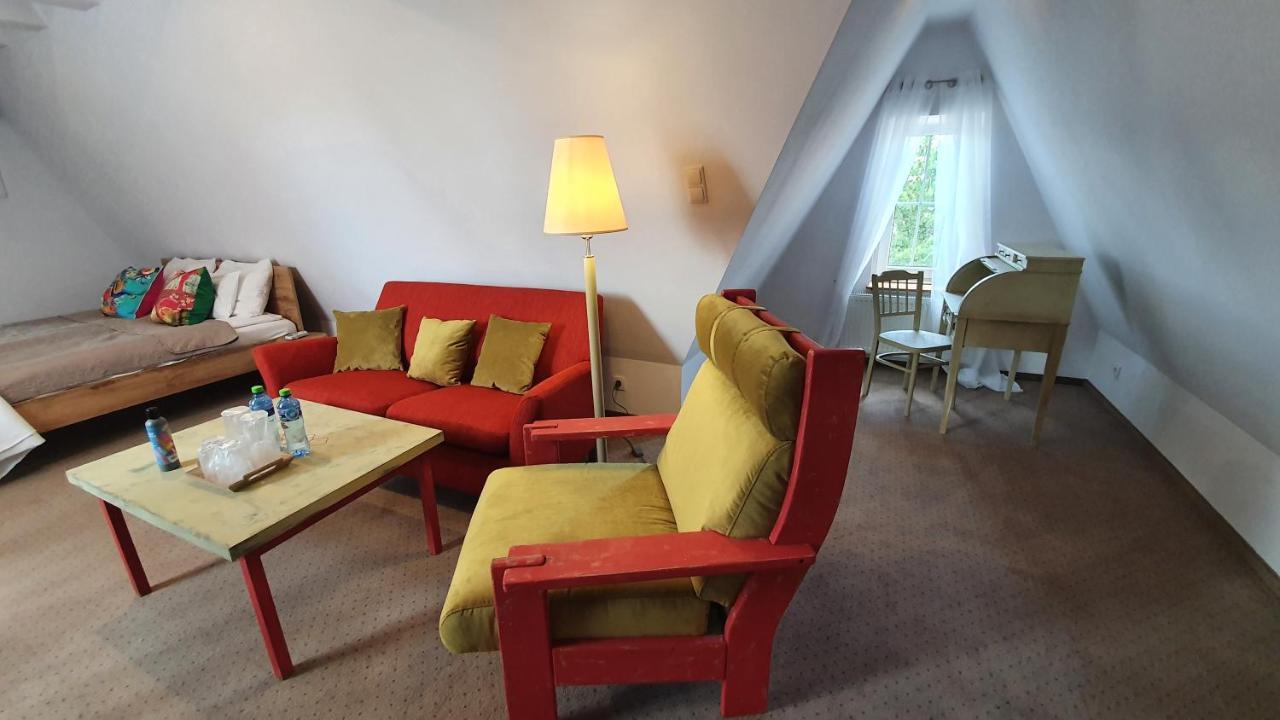 Hotel Siesta Świebodzin Kültér fotó