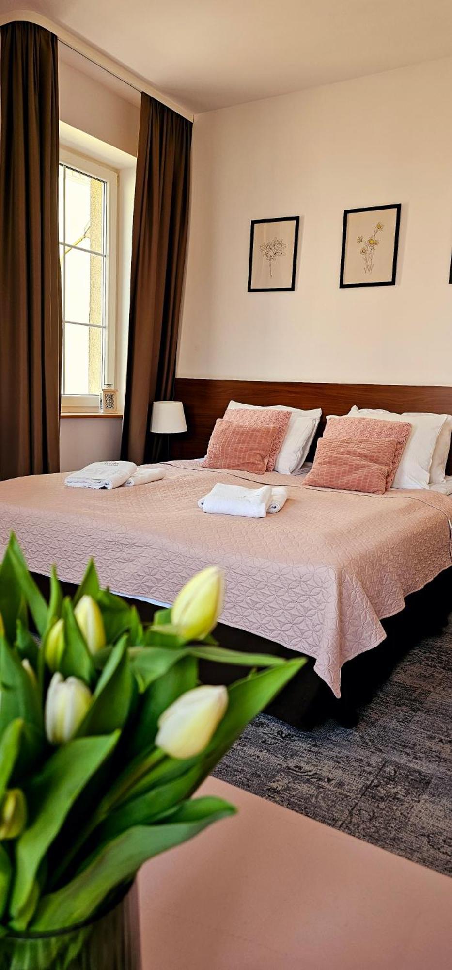 Hotel Siesta Świebodzin Kültér fotó