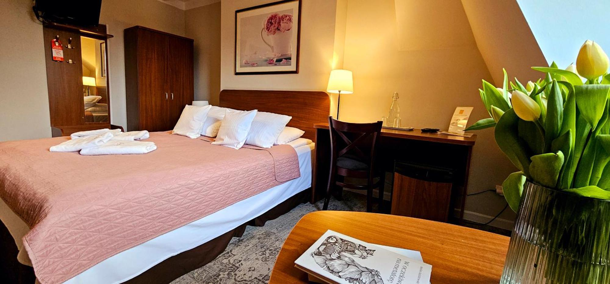 Hotel Siesta Świebodzin Kültér fotó