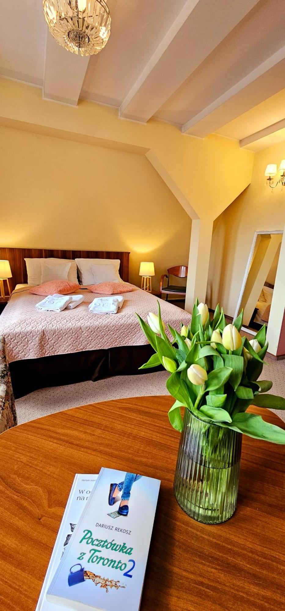Hotel Siesta Świebodzin Kültér fotó