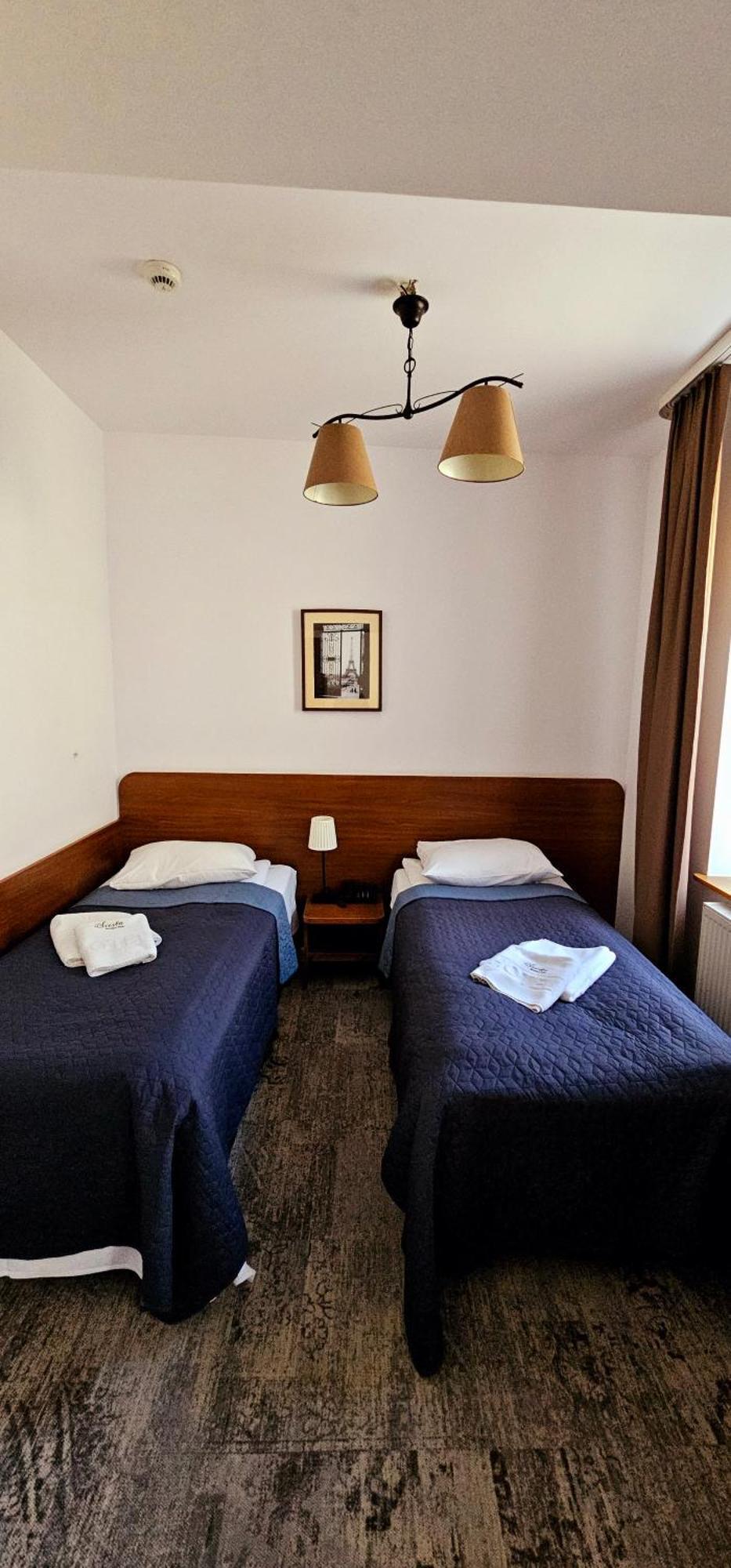 Hotel Siesta Świebodzin Kültér fotó